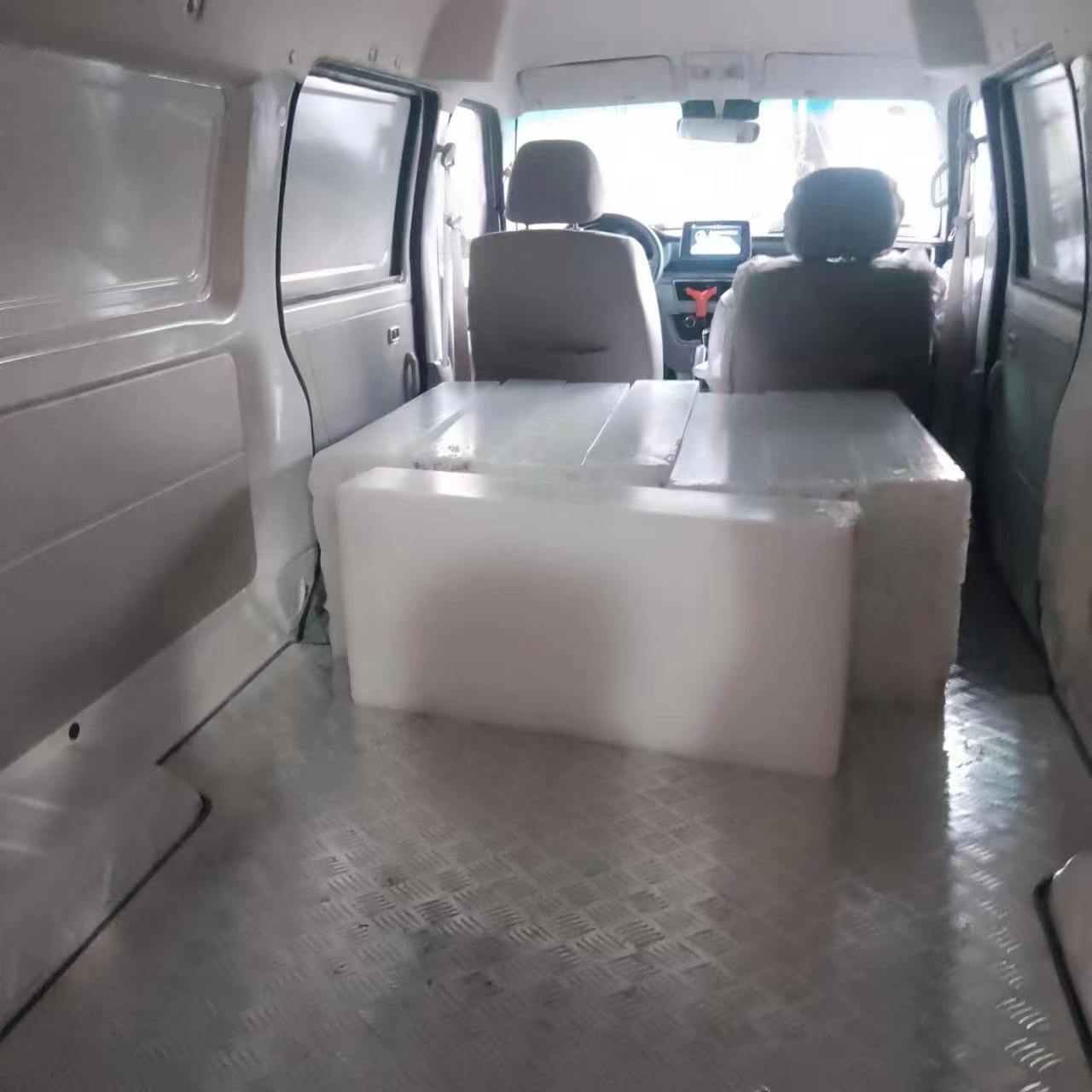 工业降温的大冰块-顺义良臣制冰厂