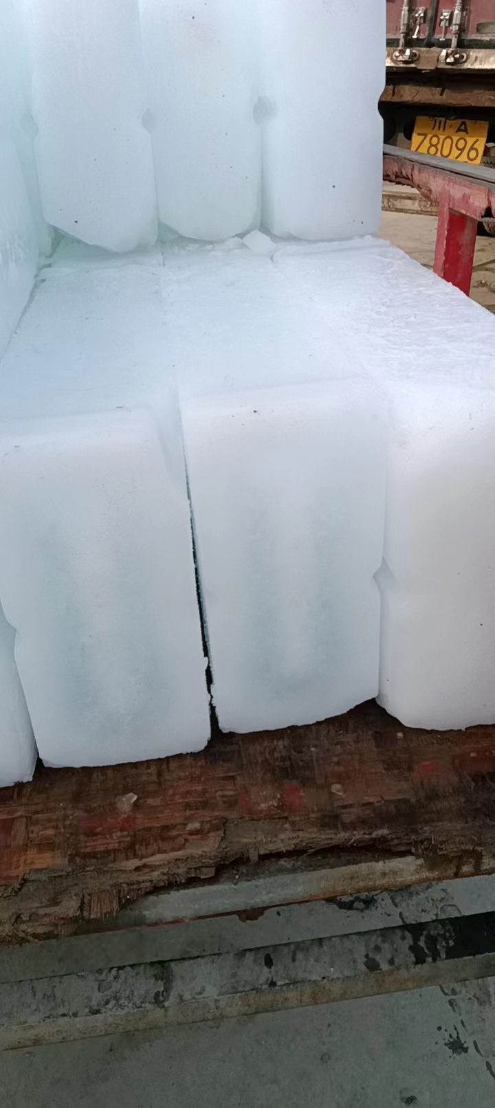 顺义降温冰块哪里买？良臣制冰厂告诉你！